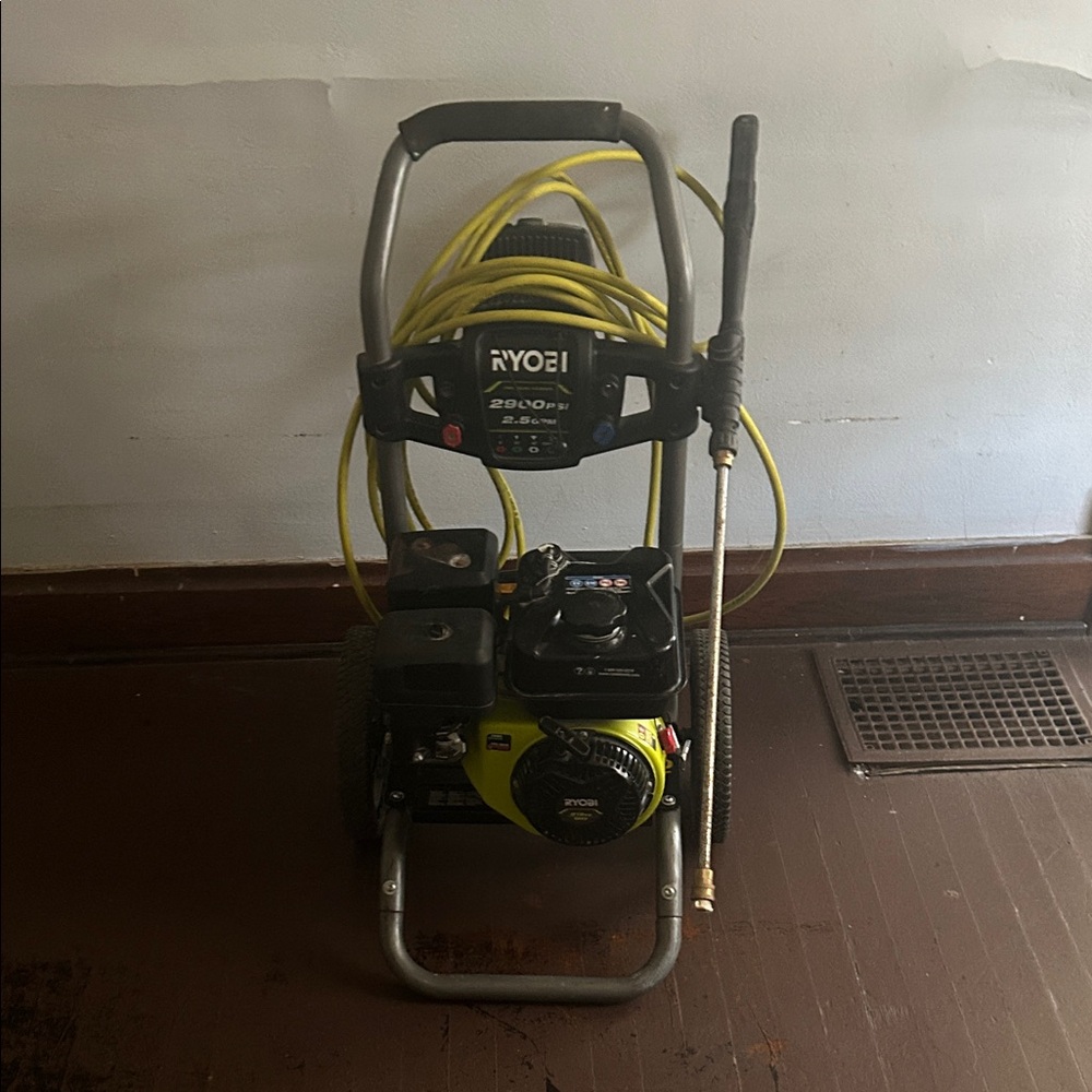 Ryobi Black and Yellow Pressure Washer